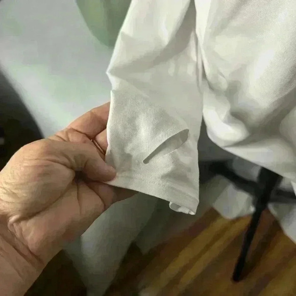 Athleta XL Women’s White Gathered Long Sleeve Top Zipper Arm & Back Pockets - Picture 4 of 10